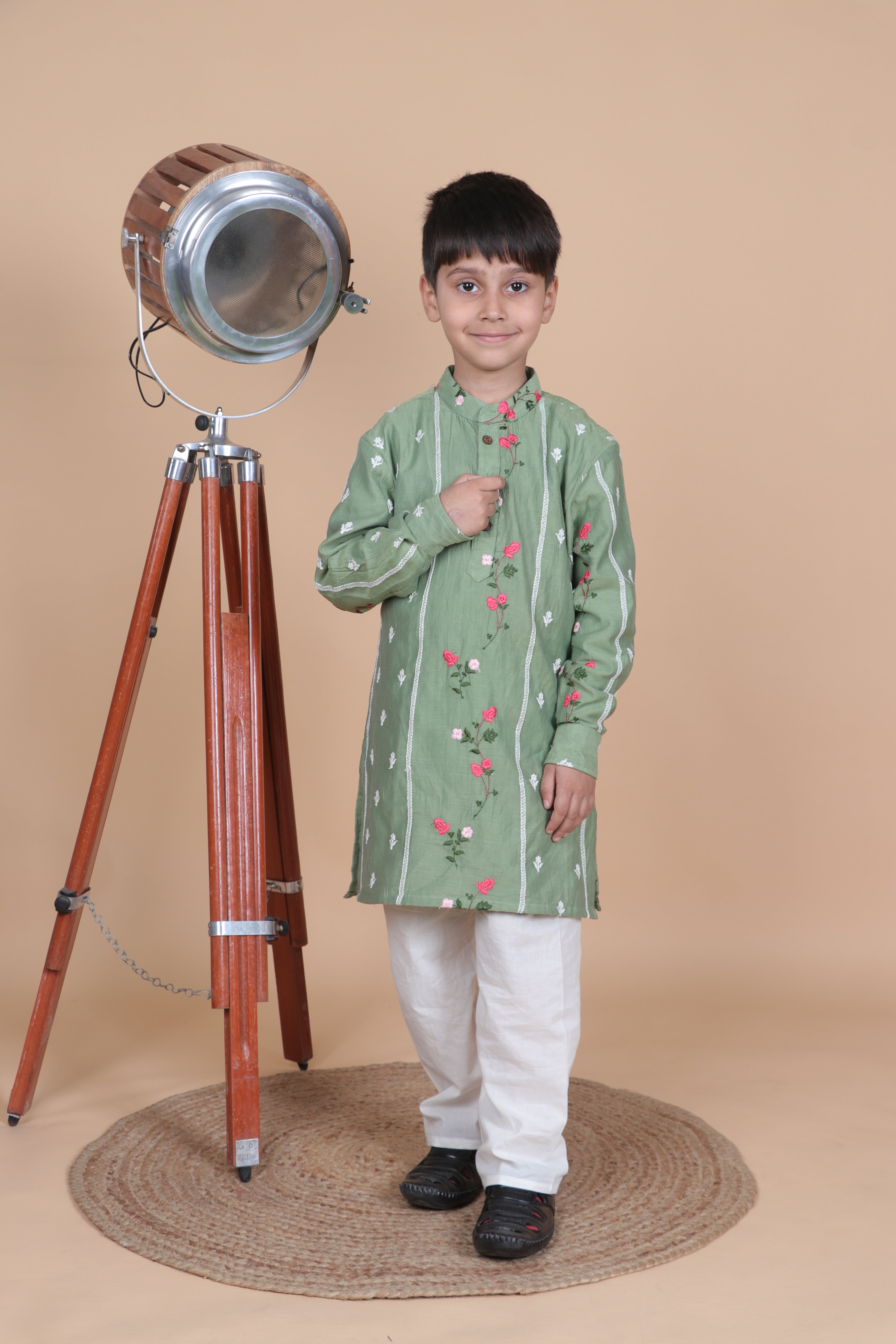 AVOCADO GREEN KURTA PYJAMA SET