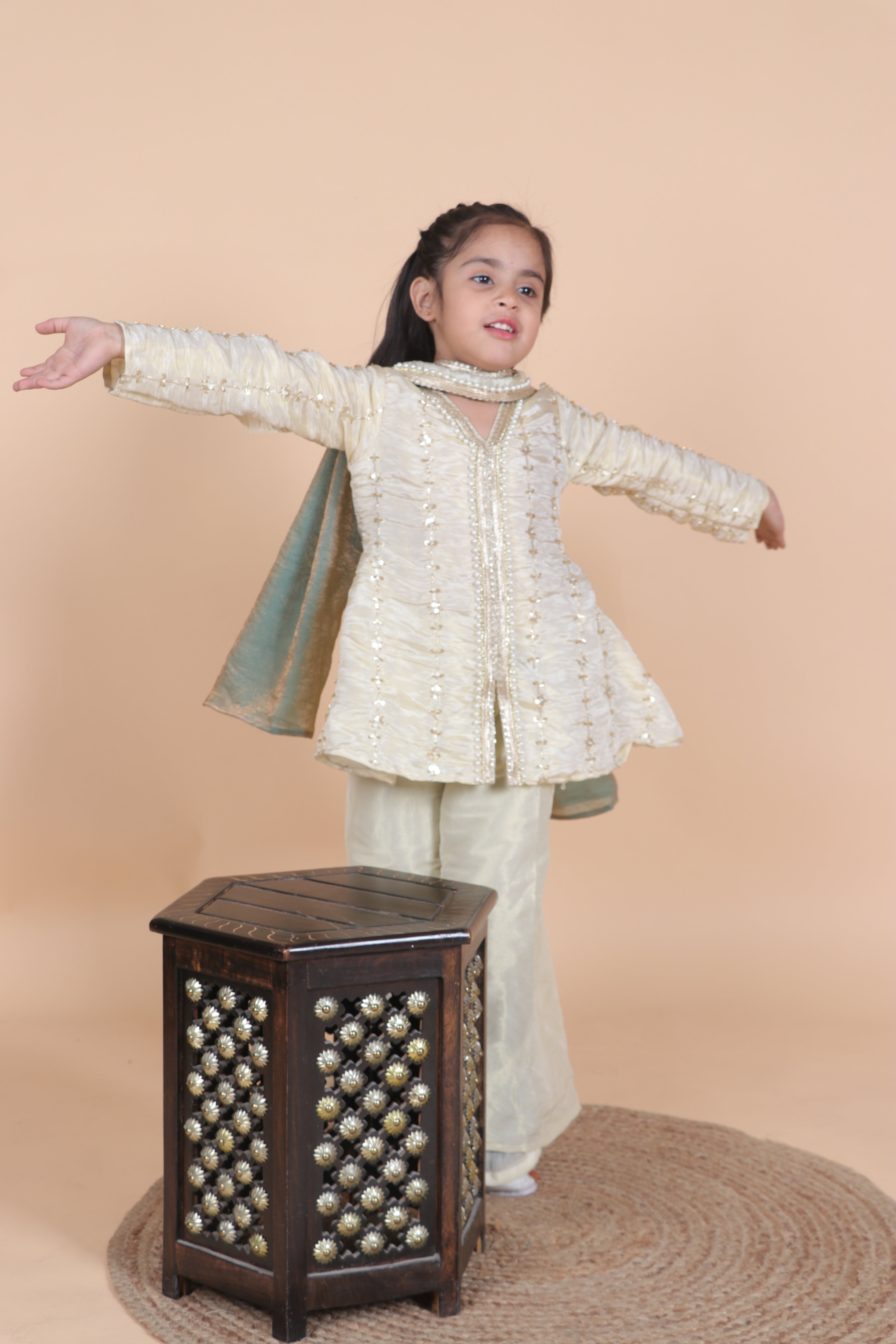 NOORE-E-IVORY PLAZO SET