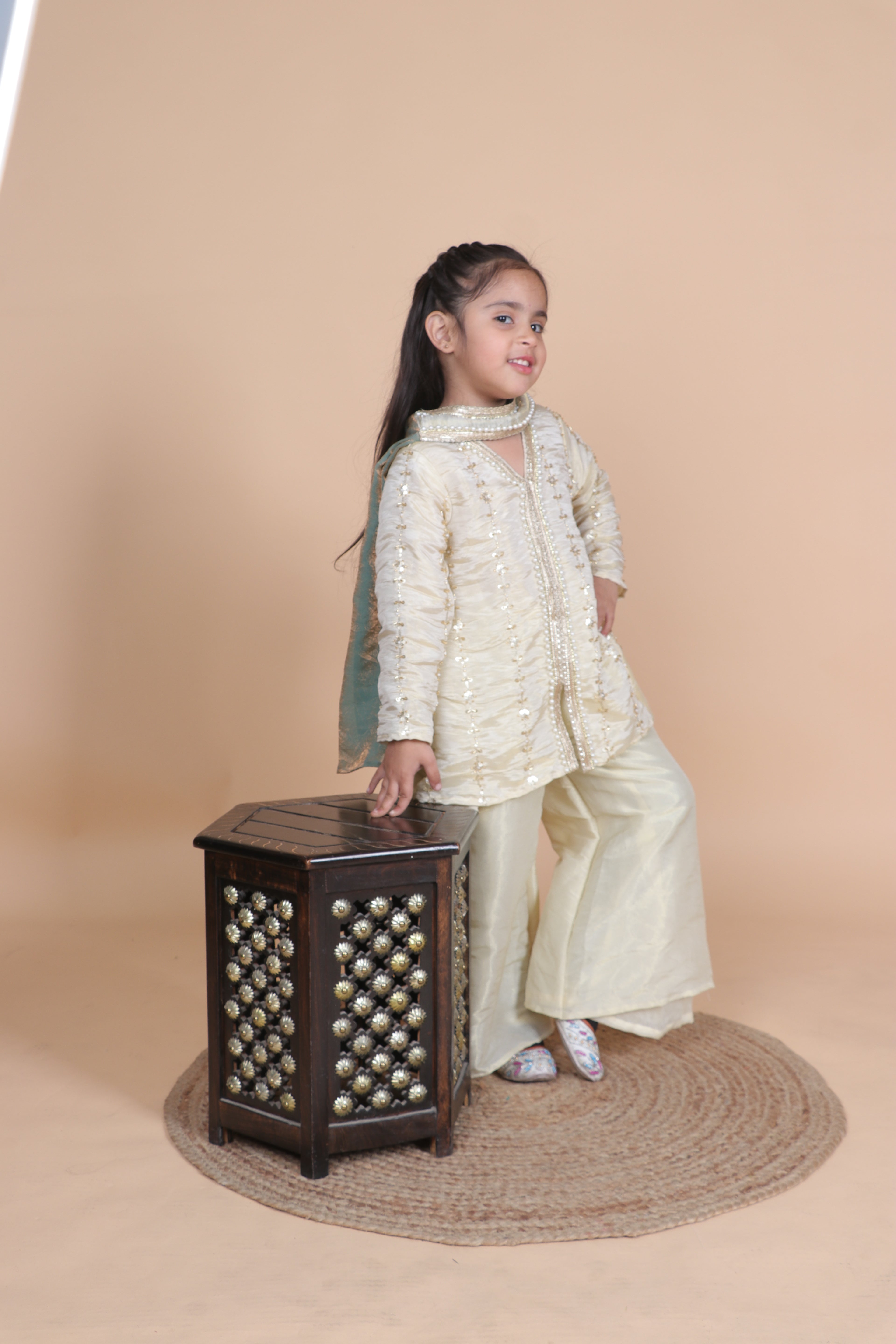 NOORE-E-IVORY PLAZO SET
