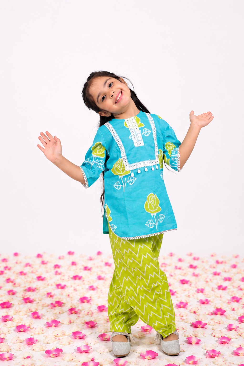 Neel Hari Bloom Coord Set